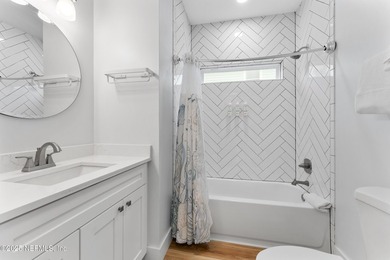 Step into this beautifully crafted new construction home - photo 19