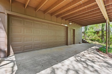 Beautiful Lake Texoma retreat featuring a main house and guest - photo 21