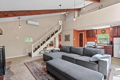 Beautiful Lake Texoma retreat featuring a main house and guest - photo 28