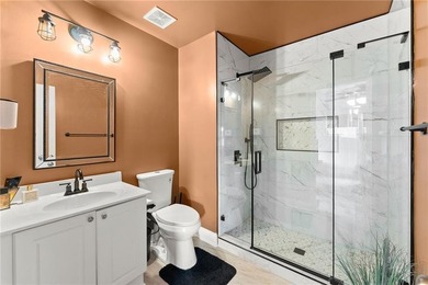 Welcome to your new home, perfectly situated on the 15th fairway - photo 34