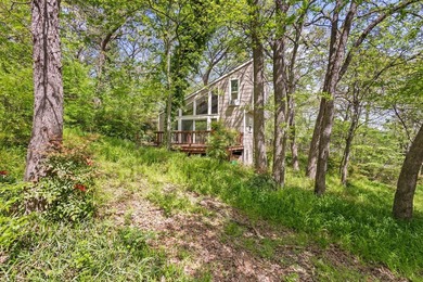 Beautiful Lake Texoma retreat featuring a main house and guest - photo 36