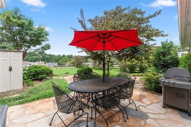 Welcome to your new home, perfectly situated on the 15th fairway - photo 40