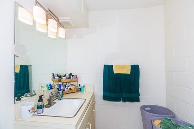 Location, location, location! Hideaway in Makiki now available - photo 12