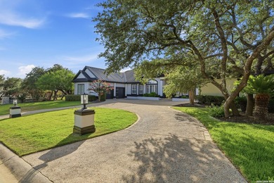 Experience luxury living behind the prestigious guarded gates of - photo 2