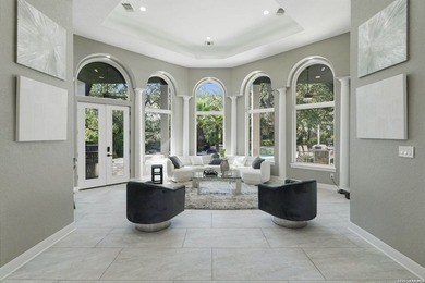 Experience luxury living behind the prestigious guarded gates of - photo 6