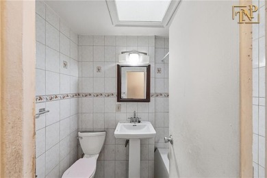 CASH OFFERS ONLY!!! This well maintained single-family - photo 7