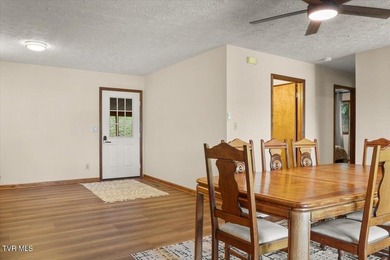 Welcome to lakefront living at its finest! This beautifully - photo 7