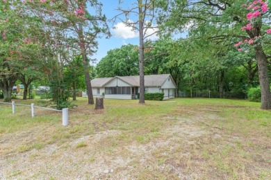 Lake Home For Sale in Gun Barrel City, Texas