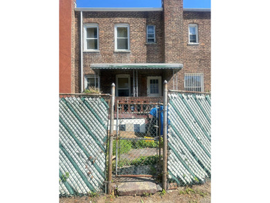 Located in the heart of Flushing, 140-19 Rose Ave is a rare - photo 2