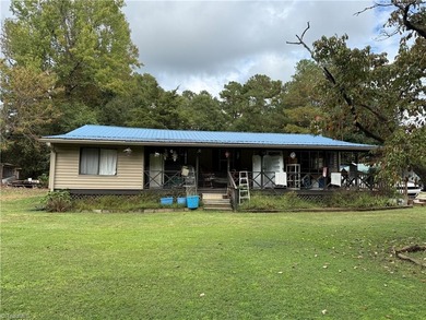 Jordan Lake Home Active Under Contract in Pittsboro North Carolina