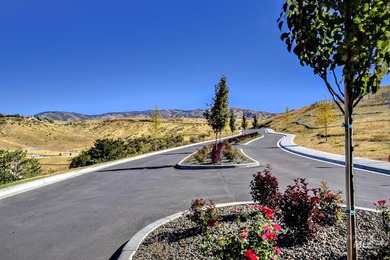 Live above it all in Highlands Cove, North Boise's premier - photo 17