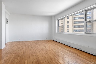 Your home awaits you at Fordham Hill Oval! This renovated, well - photo 5