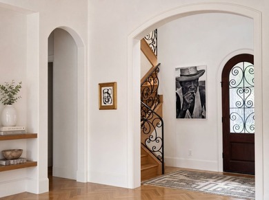 Fully renovated custom Mediterranean estate by Michael Counter - photo 4