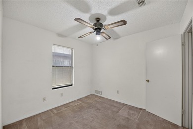 Investment Opportunity! This 3-bedroom, 2-bathroom southside - photo 16