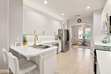Welcome to this three-bedroom, 2.5-bathroom residence provides - photo 16