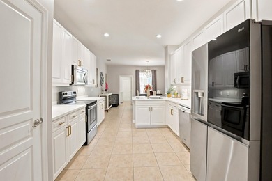 Welcome to this three-bedroom, 2.5-bathroom residence provides - photo 18