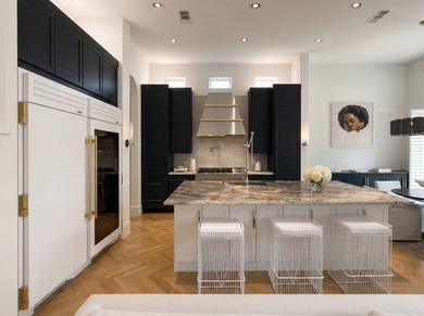 Fully renovated custom Mediterranean estate by Michael Counter - photo 9