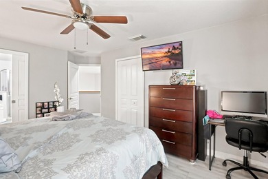 Welcome to this three-bedroom, 2.5-bathroom residence provides - photo 21