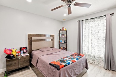 Welcome to this three-bedroom, 2.5-bathroom residence provides - photo 23