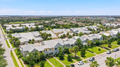 Welcome to this three-bedroom, 2.5-bathroom residence provides - photo 41