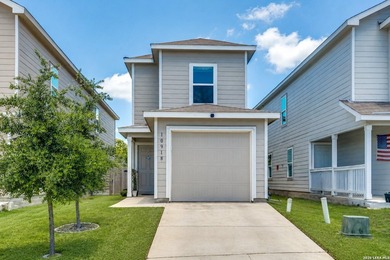 Welcome to 10918 Presa Way, a beautifully maintained Lennar home - photo 1