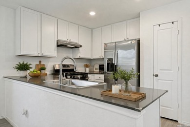 Welcome to 10918 Presa Way, a beautifully maintained Lennar home - photo 3