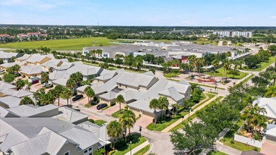 Welcome to this three-bedroom, 2.5-bathroom residence provides - photo 44