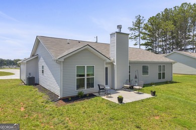 Welcome home! This ALMOST NEW, built in 2024, 3-bedroom, 2-bath - photo 6