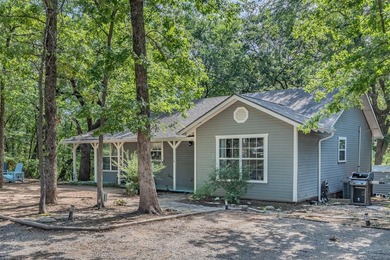 Turn-key vacation rental property located just minutes from Lake - photo 3