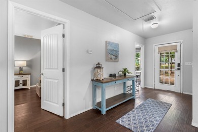Turn-key vacation rental property located just minutes from Lake - photo 4