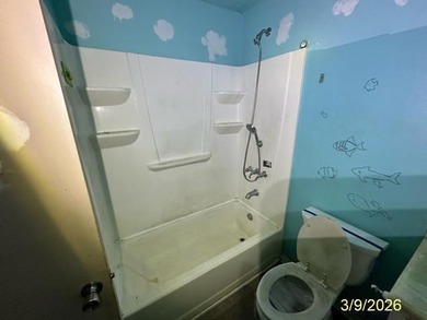 This brick home is competitively priced and located just 1.5 - photo 7