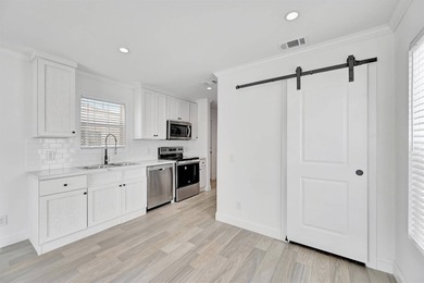 FREE Lot Rent until 12/31/2026! BRAND-NEW PARK MODEL in the - photo 7