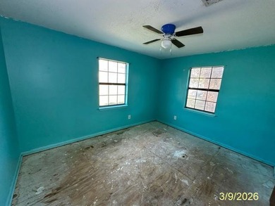 This brick home is competitively priced and located just 1.5 - photo 8