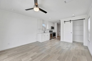 FREE Lot Rent until 12/31/2026! BRAND-NEW PARK MODEL in the - photo 8