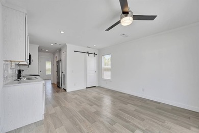 FREE Lot Rent until 12/31/2026! BRAND-NEW PARK MODEL in the - photo 9