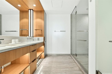 Experience luxury island living in this rarely available 3-bed - photo 11