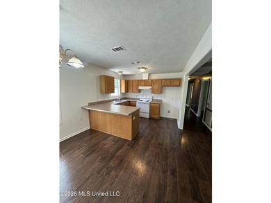 Welcome home to this cozy 3 bedroom, 1 bath property featuring a - photo 13