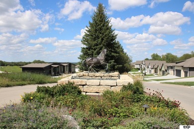 Welcome to Iron Horse-an exceptional community perfectly - photo 14