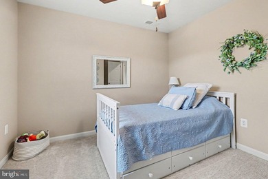 Welcome to this beautiful, barely lived-in model home loaded - photo 15