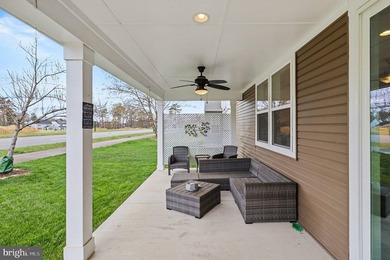 Welcome to this beautiful, barely lived-in model home loaded - photo 24