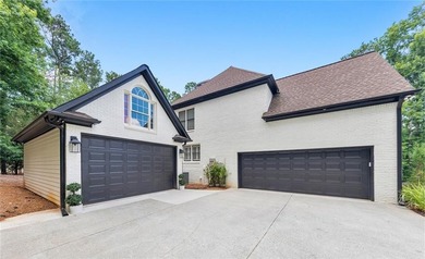 Welcome home to a truly exceptional combination of luxury - photo 7