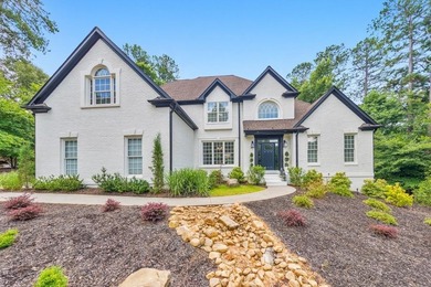 Welcome home to a truly exceptional combination of luxury - photo 9