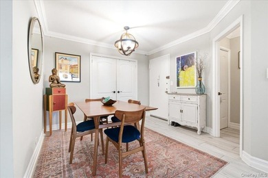 Welcome to this rarely available, most coveted, south facing - photo 3