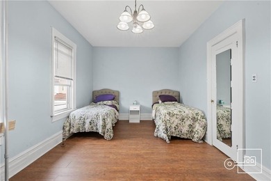 MIDWOOD MANOR!! Excellent location!!! Detached 3 story 2 family - photo 7