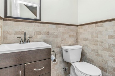 Welcome to Oceanside Cove! This beautifully maintained 2-bedroom - photo 7