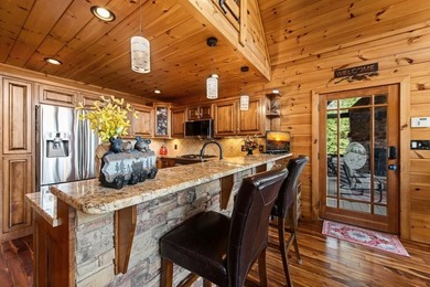 Privately situated stunning 3-bedroom, 3-bath prow-front home - photo 19
