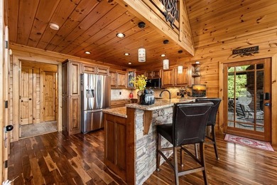Privately situated stunning 3-bedroom, 3-bath prow-front home - photo 20