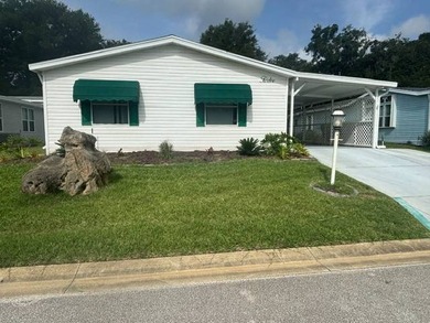 Welcome to this spacious 3-bedroom, 2-bath manufactured home in - photo 2
