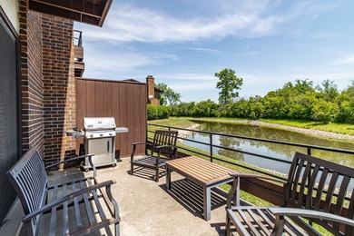 Welcome to this absolutely charming 2-bedroom, 2.1-bath townhome - photo 25