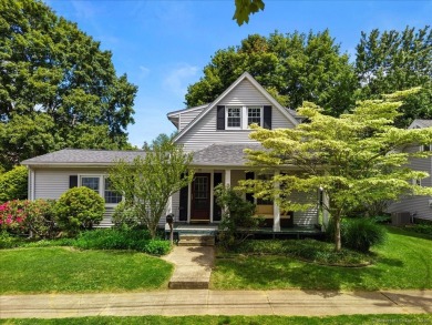 Lake Home Sale Pending in Hamden, Connecticut